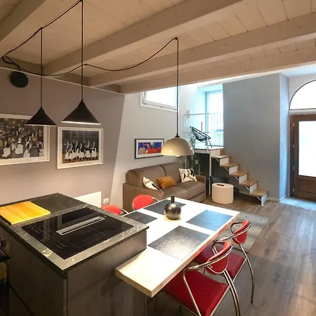 דירה Casa Degli Specchi- Duplex In Center ארונה