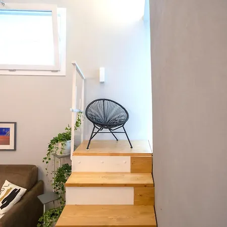 Casa Degli Specchi- Duplex In Center - By Guestaly Apartment