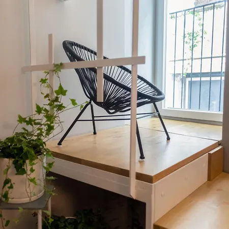 Casa Degli Specchi- Duplex In Center - By Guestaly