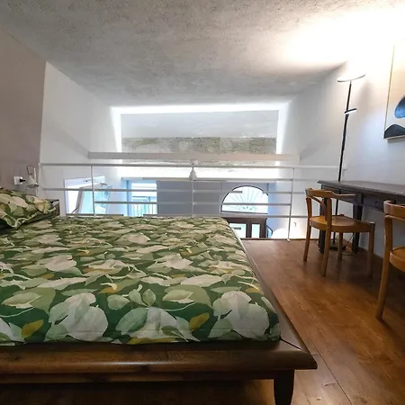 Casa Degli Specchi- Duplex In Center *