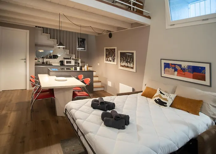 Casa Degli Specchi- Duplex In Center Apartamento