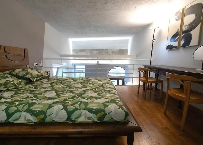 Casa Degli Specchi- Duplex In Center *